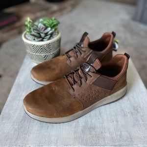 NWT Delson Axton brown leather men’s sneakers. Size 13